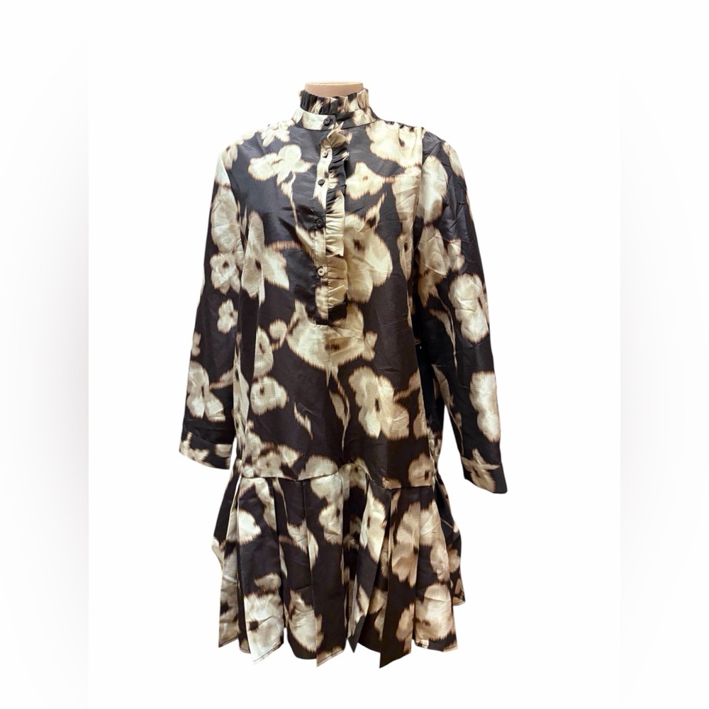 Tuckernuck
Dappled Hollyhock Tate Dress - Picture 2 of 13